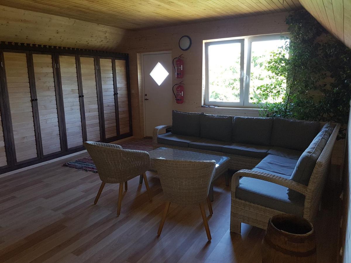 Risti Kodumajutus Apartment Lemsi Екстериор снимка
