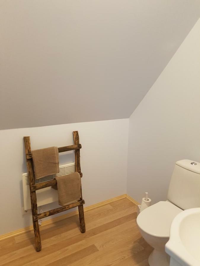 Risti Kodumajutus Apartment Lemsi Екстериор снимка