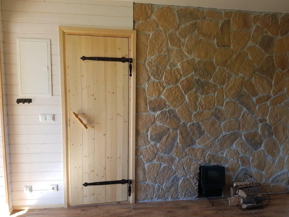 Risti Kodumajutus Apartment Lemsi Екстериор снимка