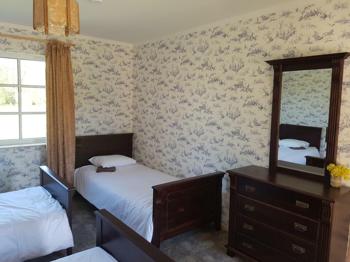 Risti Kodumajutus Apartment Lemsi Екстериор снимка